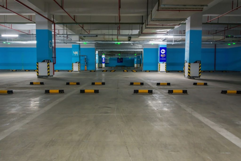 pavimento en la limpieza de garajes